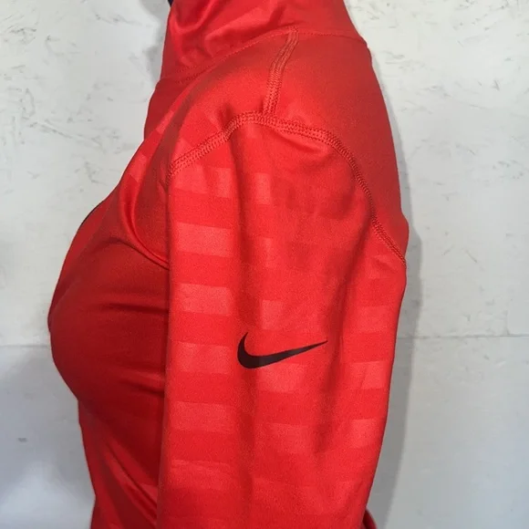 NIKE PRO dri-fit red long sleeved top! Thumb holes. Zipper. New w/o tags. - Picture 3 of 8